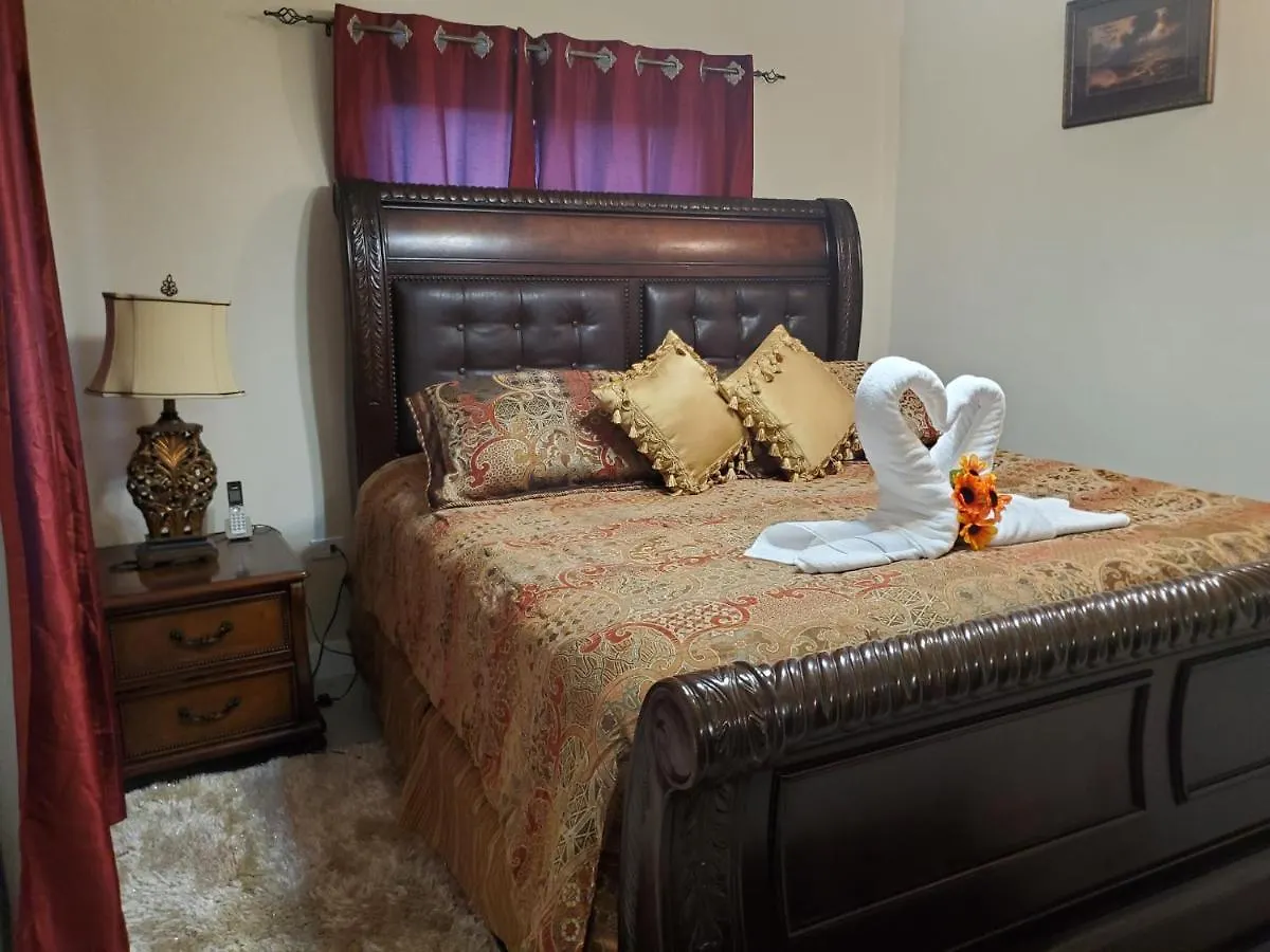 Mcnificent Royal Manor Hotel Lucea Vakantiepark
