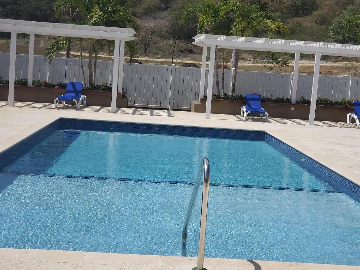 Mcnificent Royal Manor Hotel Lucea