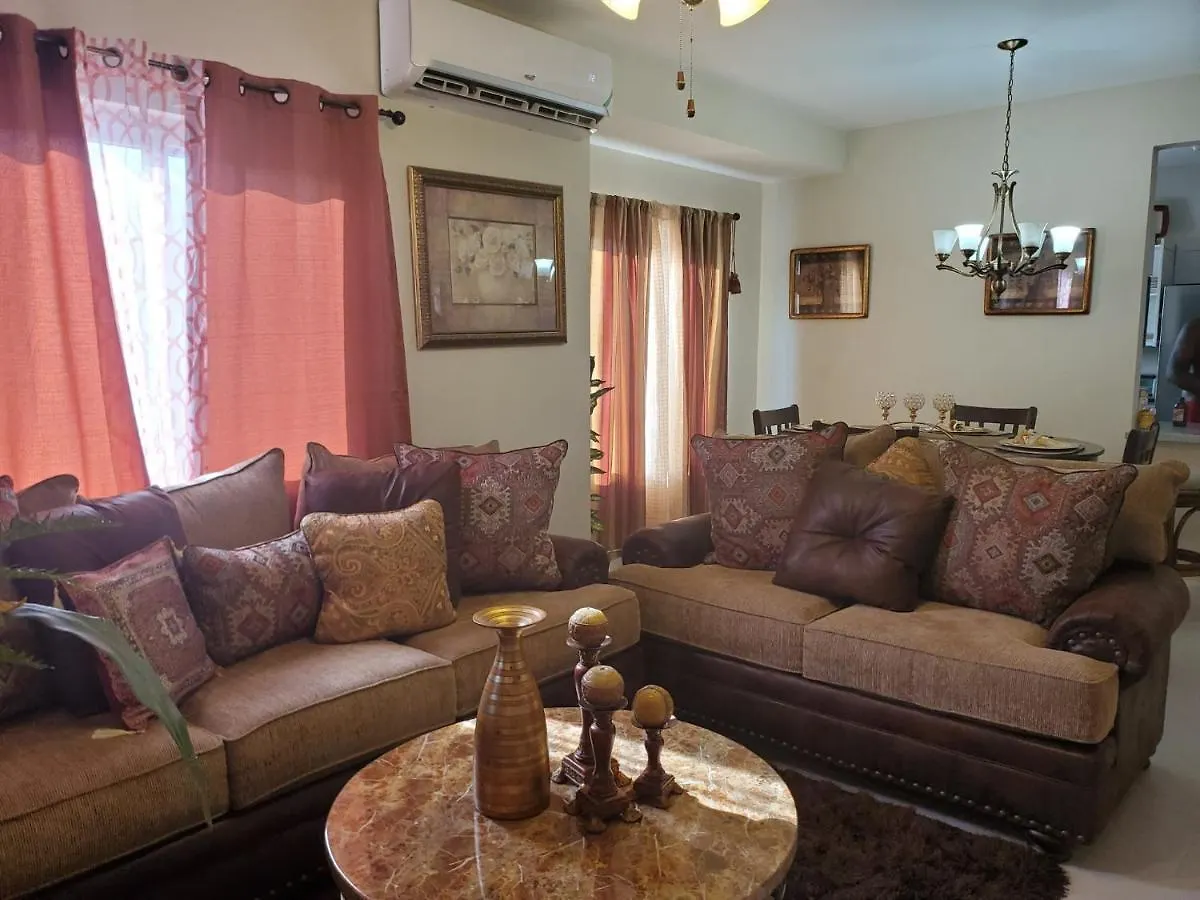 Mcnificent Royal Manor Otel Lucea Tatil parkı